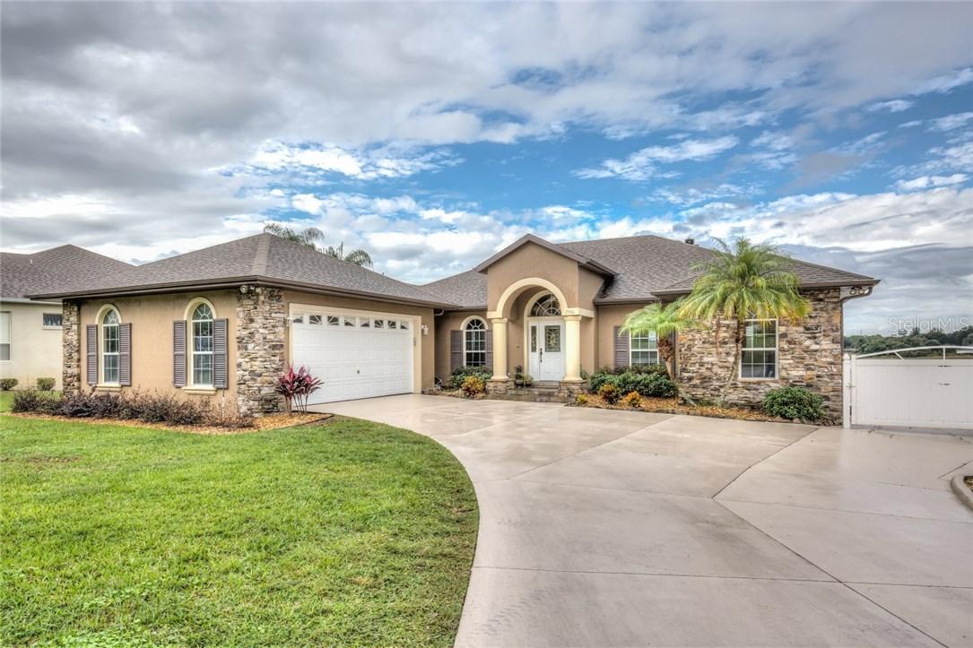 2986 Lake Woodward Dr., Eustis, FL 32726