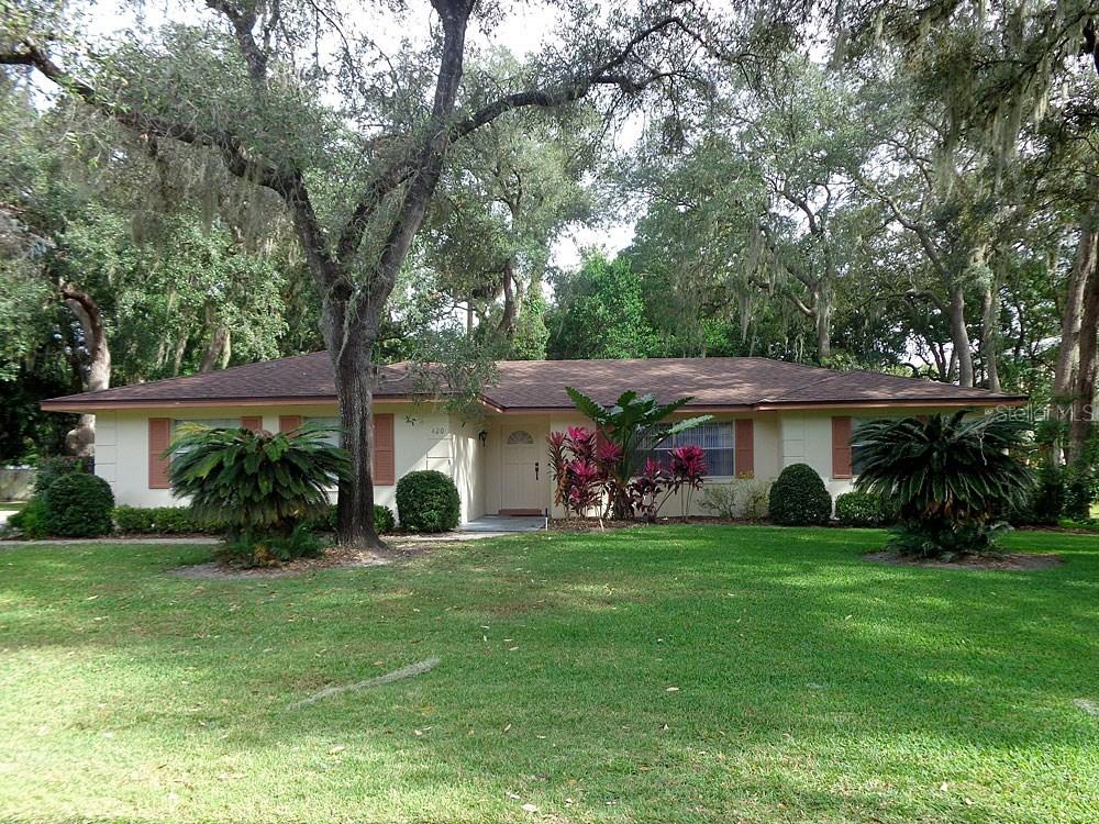 420 Laura Ln., Mount Dora, FL 32757