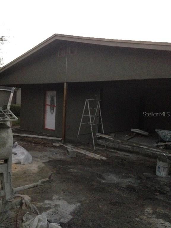 27535 Lois Drive, Tavares, FL 32778