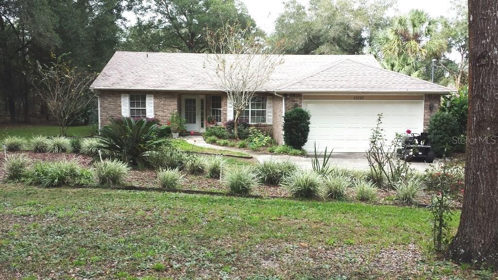 25225 Glen Eagles St., Mount Plymouth, FL 32776