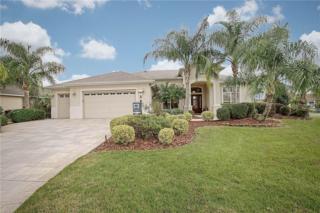 1127 Miona Shores Dr., The Villages, FL 32162