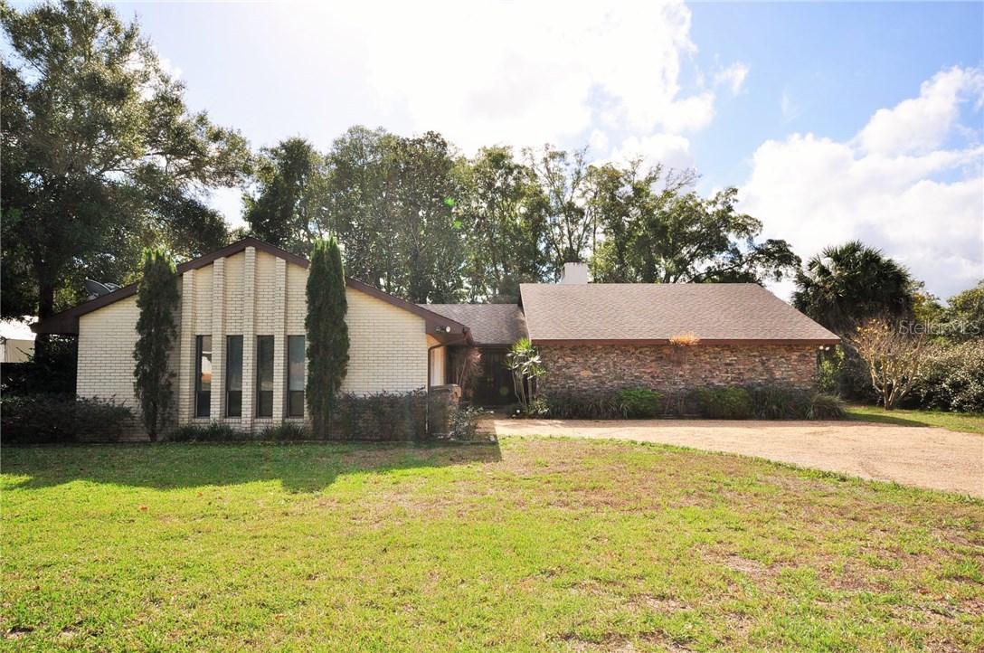 15910 Hansonview Dr., Tavares, FL 32778