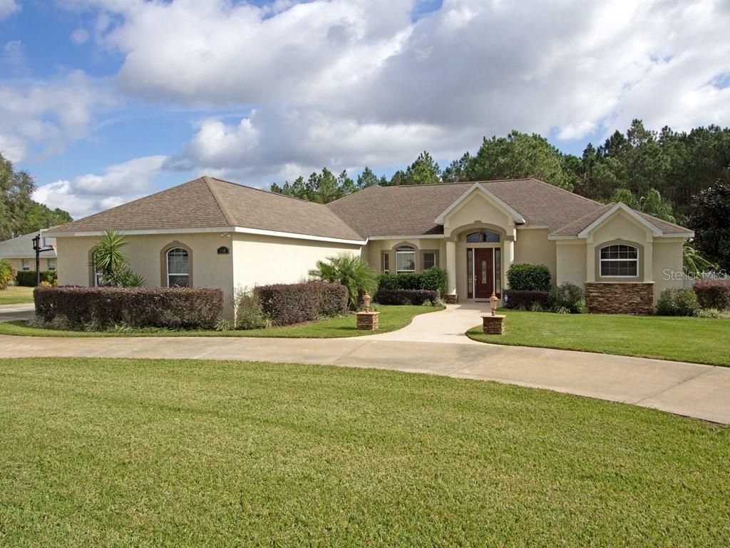 440 Anderson Dr., Tavares, FL 32778