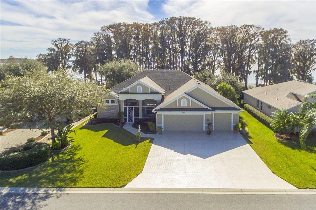 5589 Bounty Cir., Tavares, FL 32778