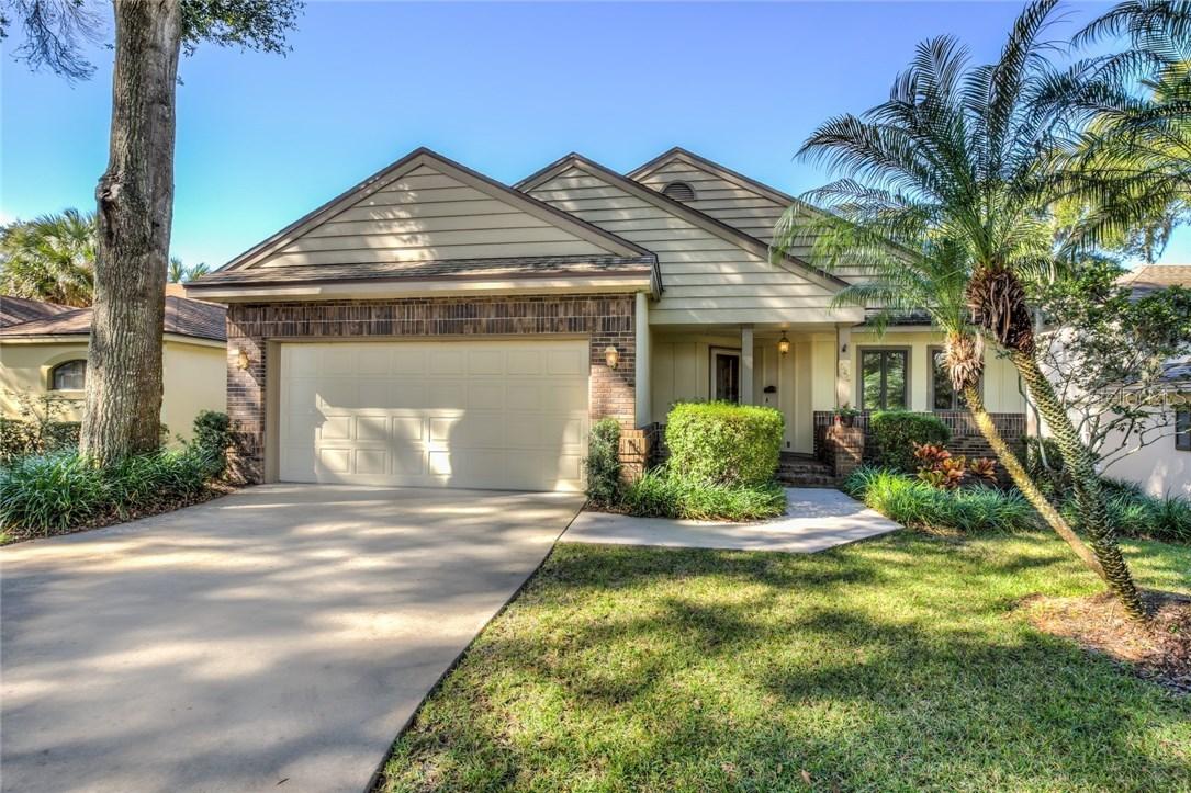 585 S Sandlake Ct., Mount Dora, FL 32757