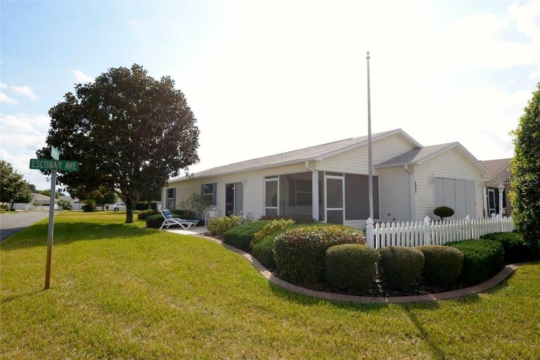 2136 Escobar Ave., The Villages, FL 32159