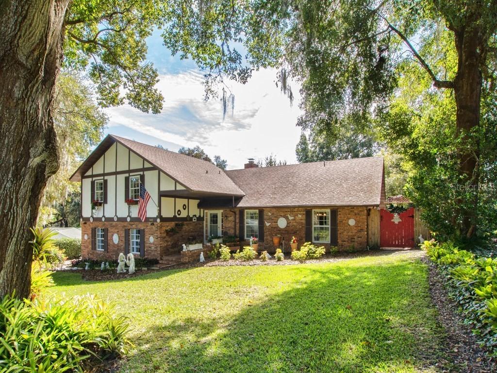702 Summit Ct., Mount Dora, FL 32757