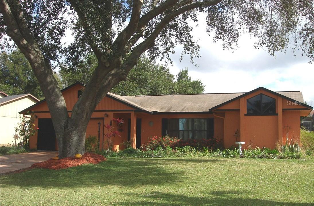 95 Hillside Dr., Eustis, FL 32726