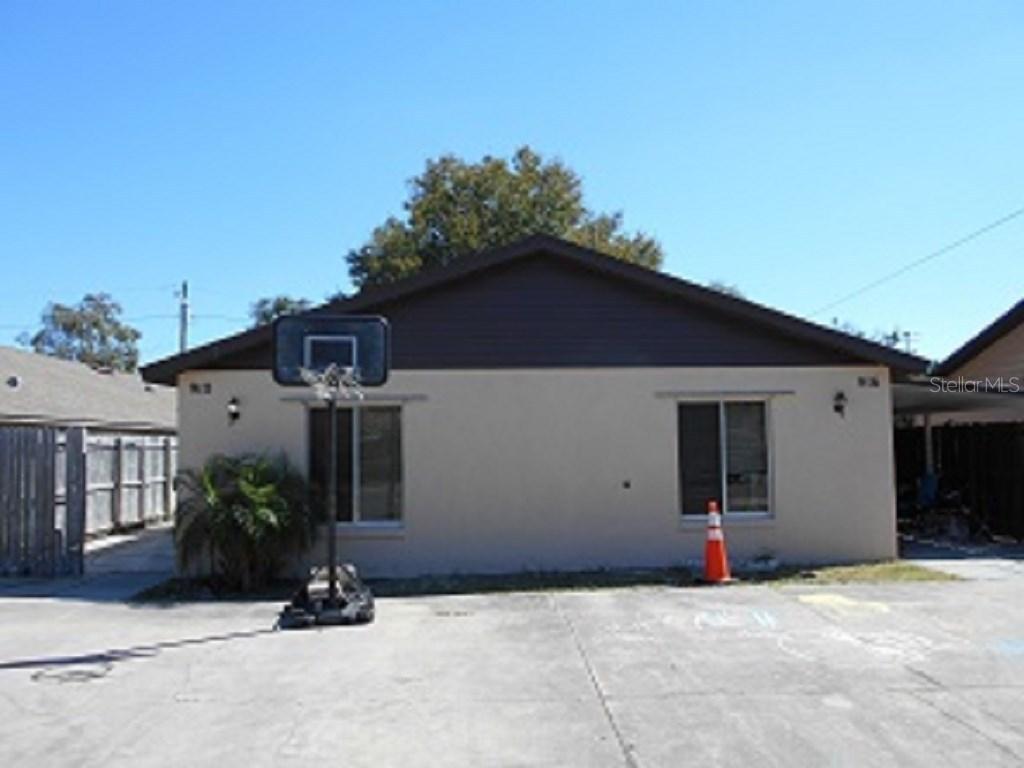 918 N Saint Clair Abrams Ave., Tavares, FL 32778