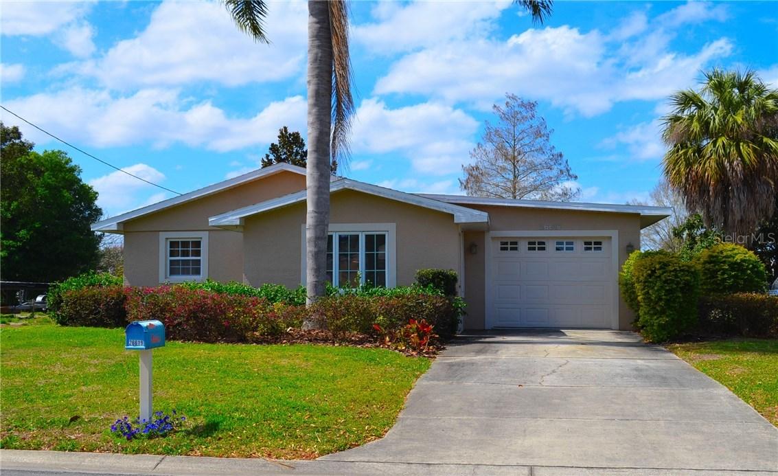 26619 Bimini Dr., Tavares, FL 32778