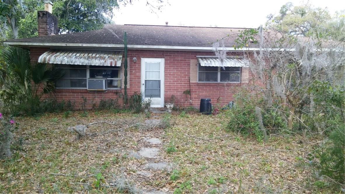 32527 Burrell Ave., Leesburg, FL 34788