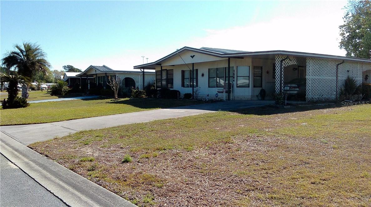 1564 Nassau Cir., Tavares, FL 32778