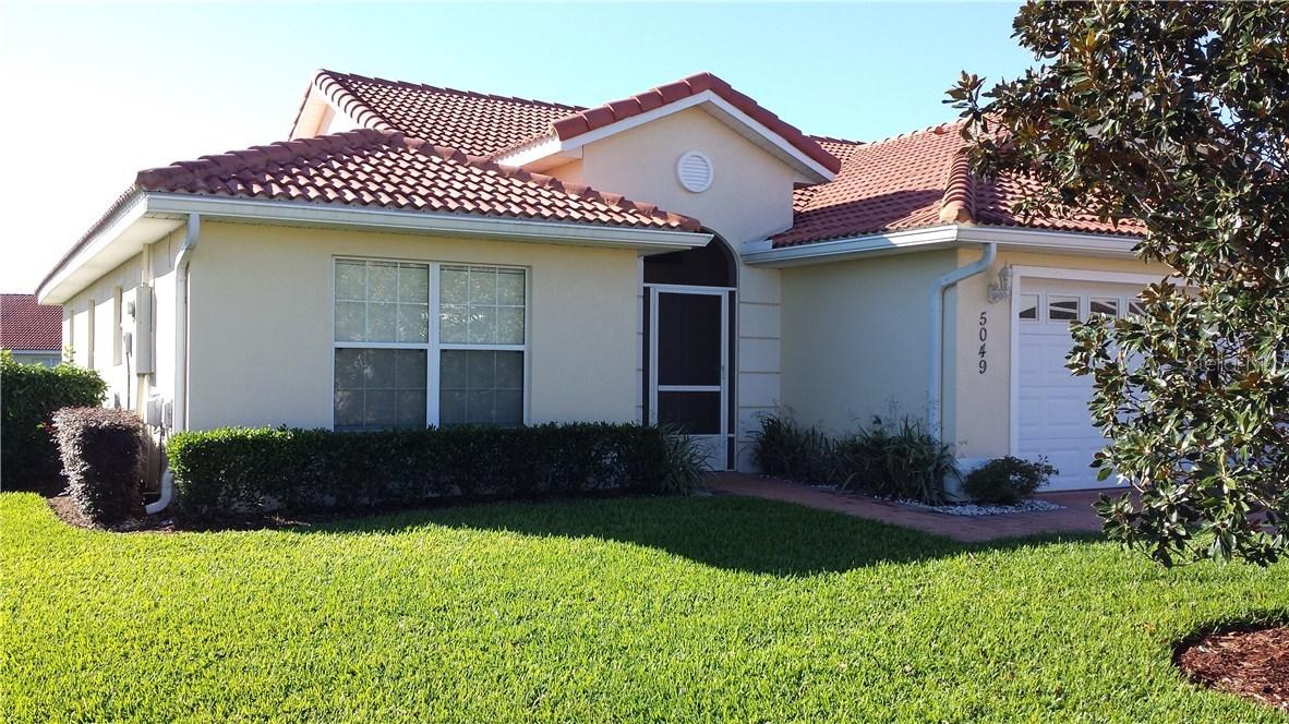 5049 Harbour Dr, Oxford, FL 34484