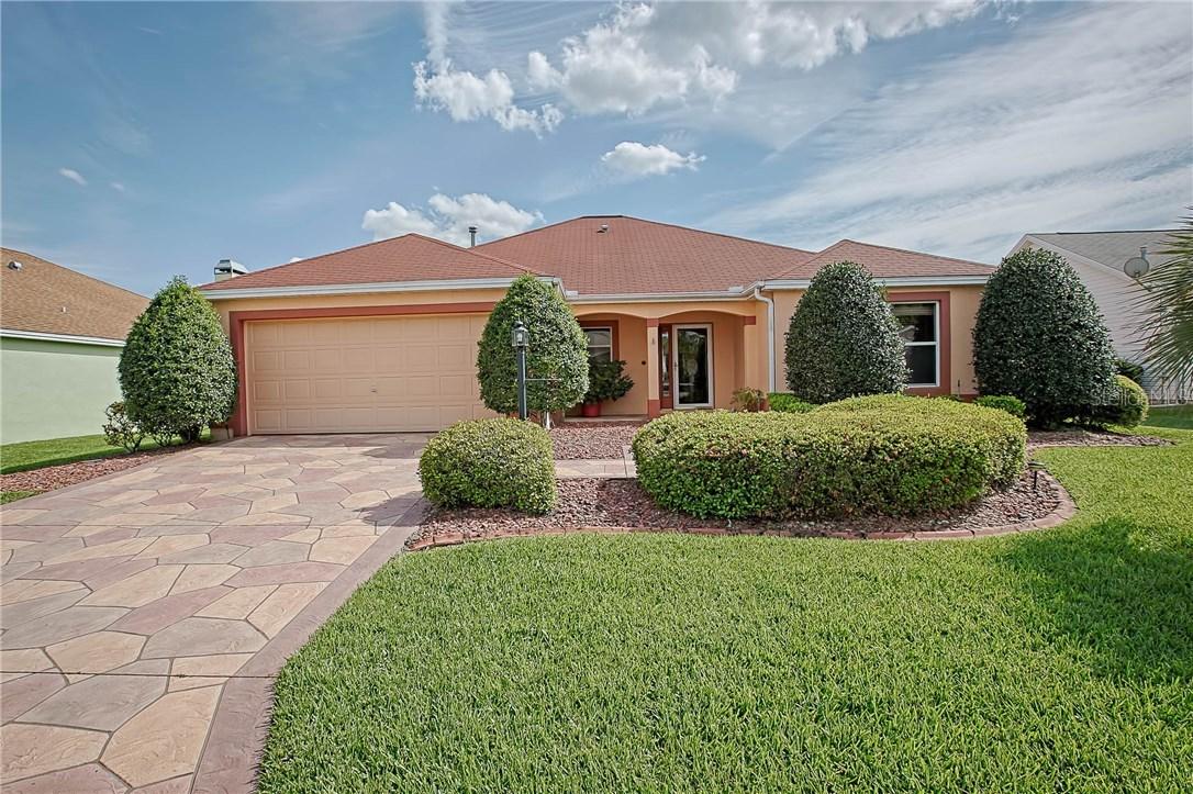 2112 Barbosa Ct., The Villages, FL 32159