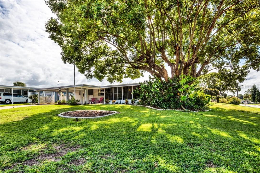 31708 Blanton Ln., Tavares, FL 32778