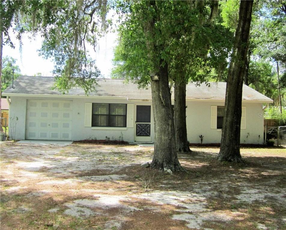 15301 Palmetto Ave., Groveland, FL 34736