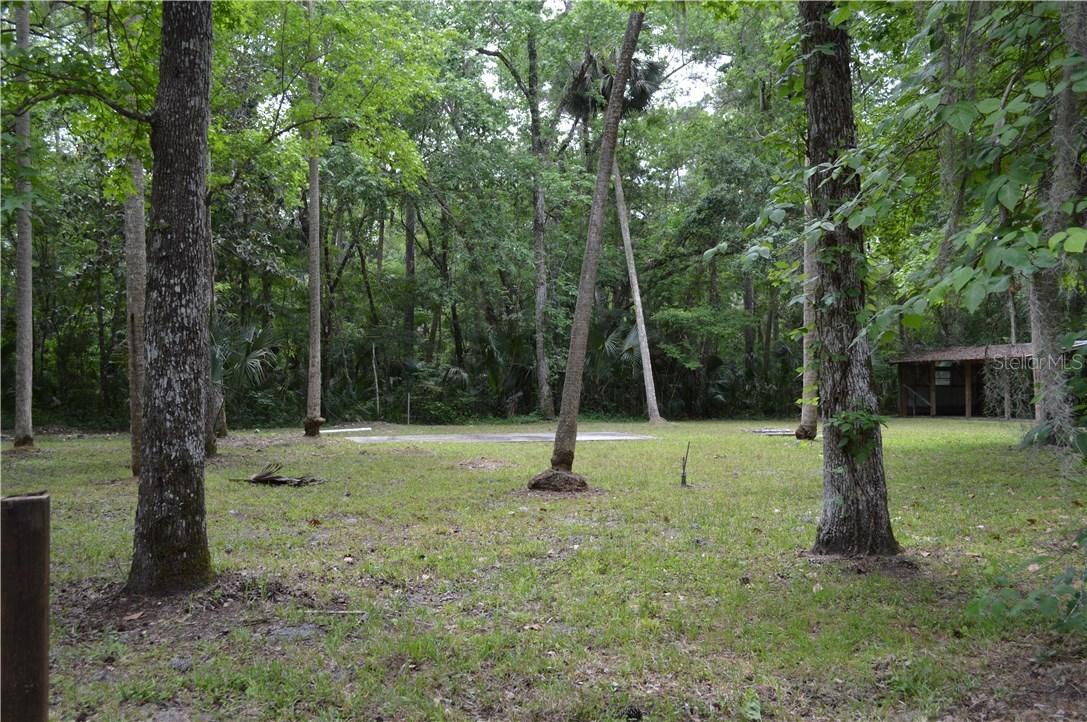 24520 River Rd., Astor, FL 32102