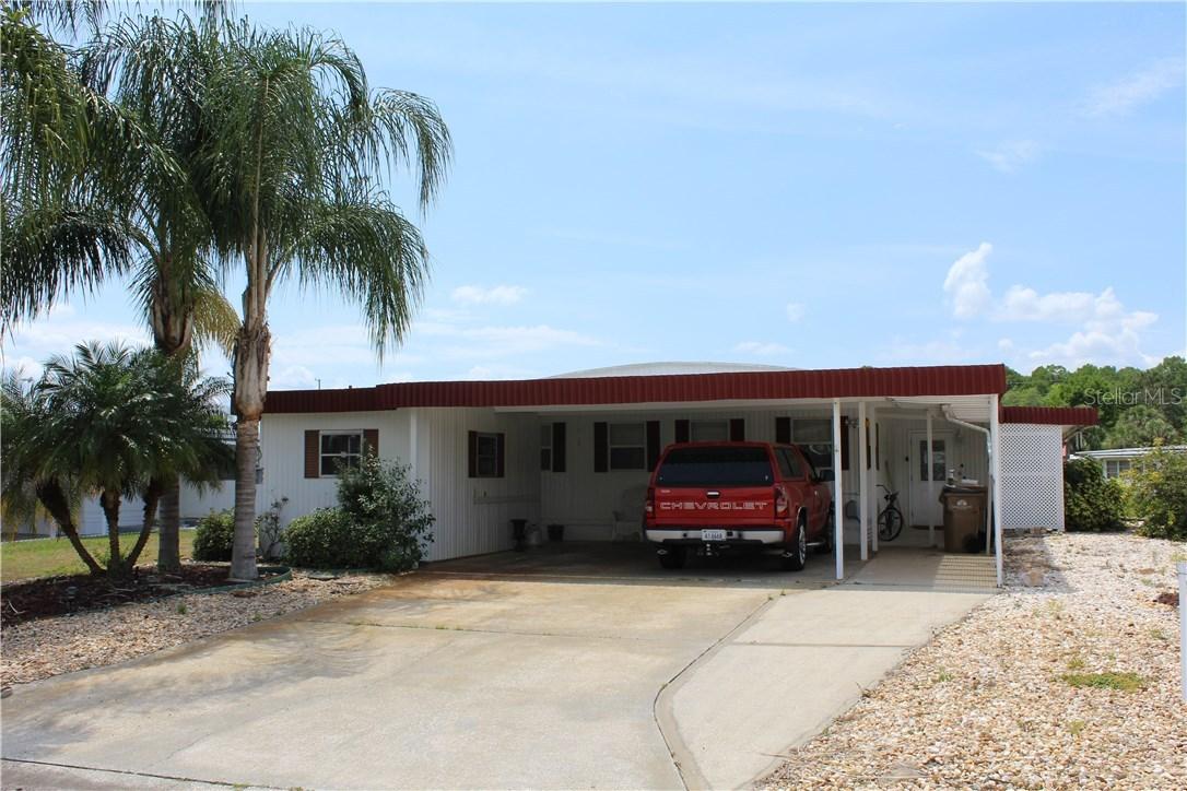 31651 Kelly Cir., Tavares, FL 32778