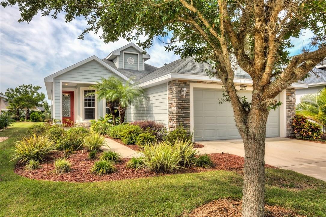 8050 Waterbury Way, Mount Dora, FL 32757