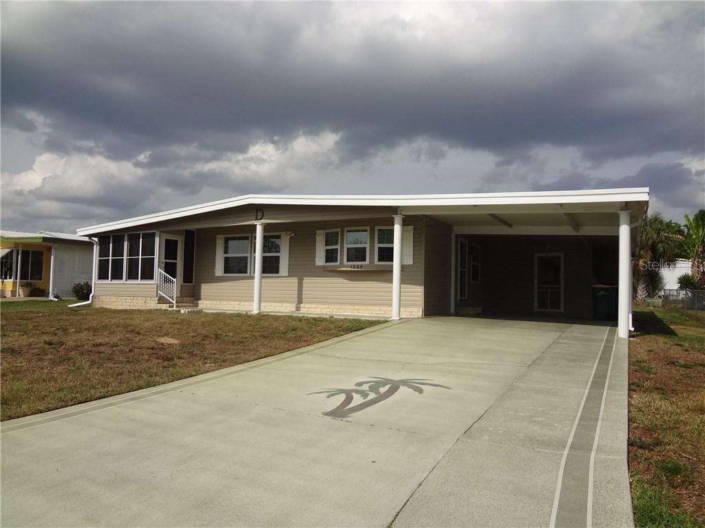 1328 Nassau Cir., Tavares, FL 32778