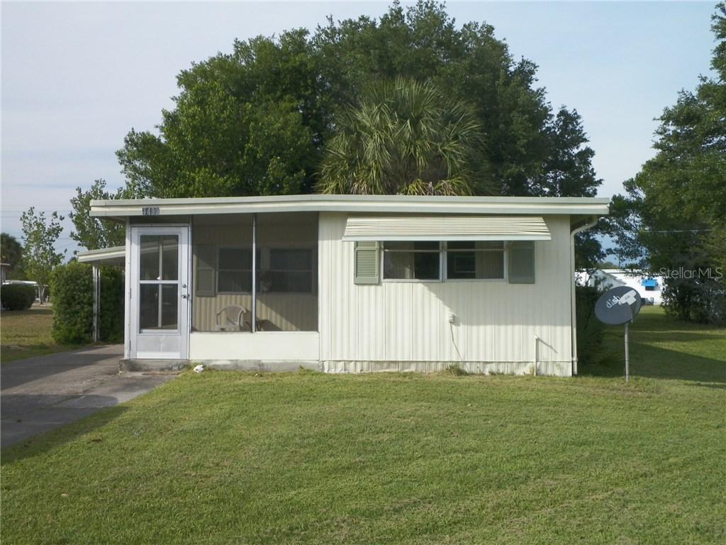 1432 Lakeview Dr., Tavares, FL 32778