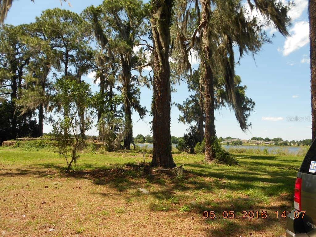 375 Catherine Ln., Groveland, FL 34736