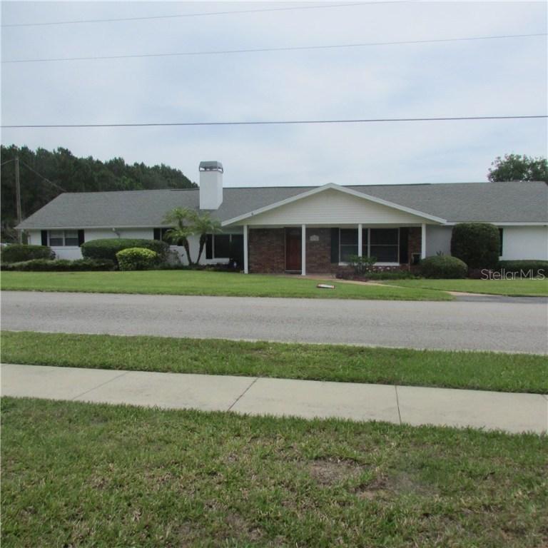 31328 Anderson Dr., Tavares, FL 32778