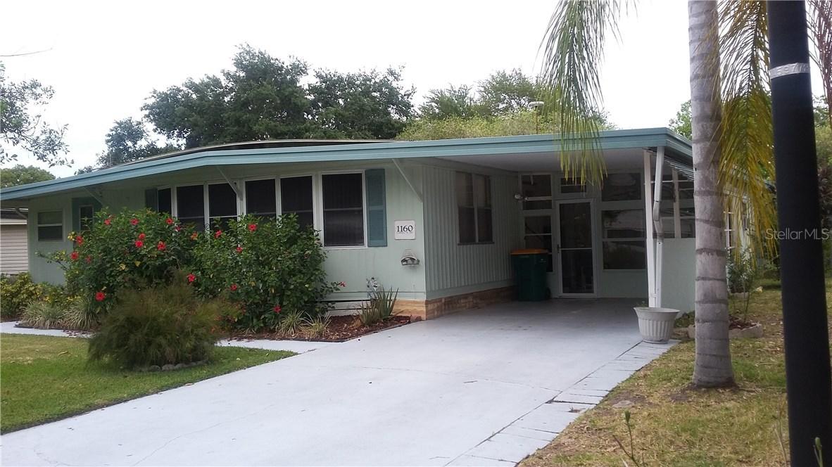 1160 Capella Dr., Tavares, FL 32778