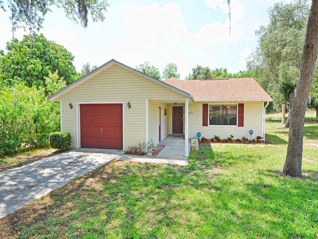 1077 Park Dr., Tavares, FL 32778