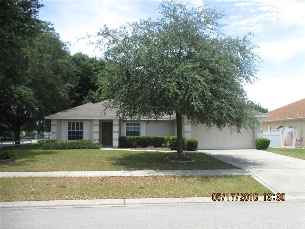 2618 E Moonlight Ln., Eustis, FL 32726