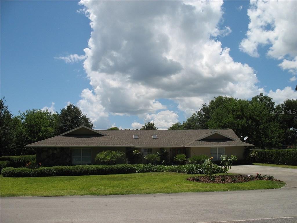 1206 W Crooked Lake Pl., Eustis, FL 32726