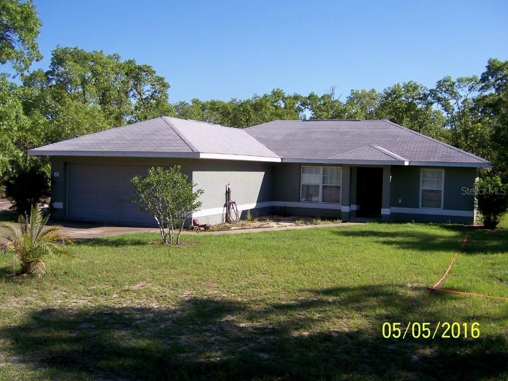 19 SE Malauka Ln., Ocklawaha, FL 32179