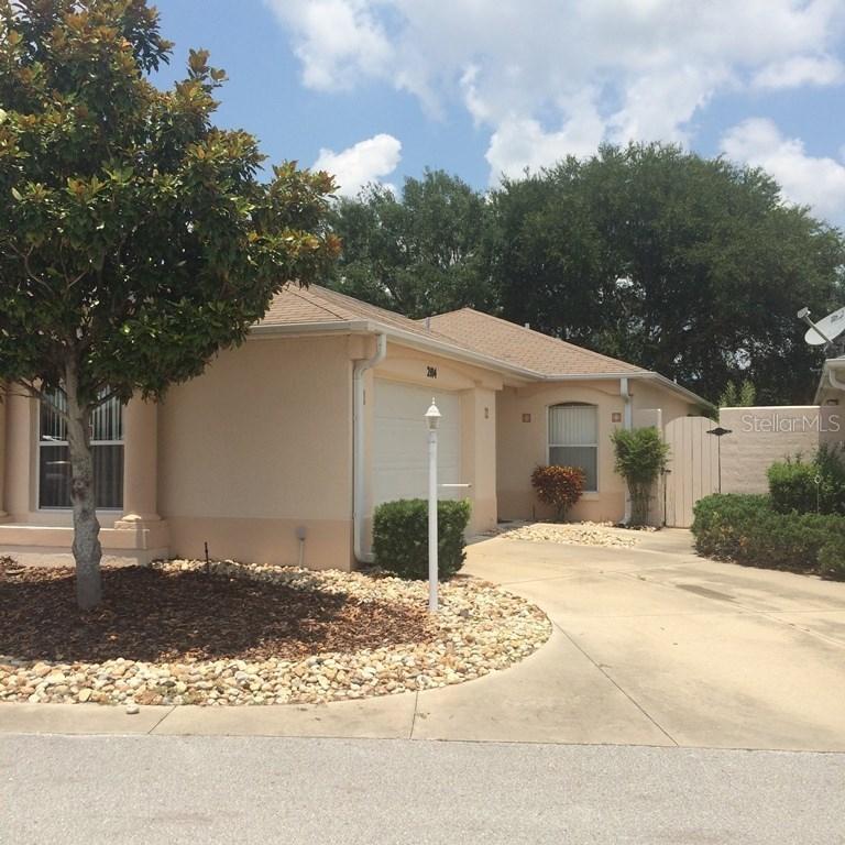 2104 Alfredo Ave., The Villages, FL 32159