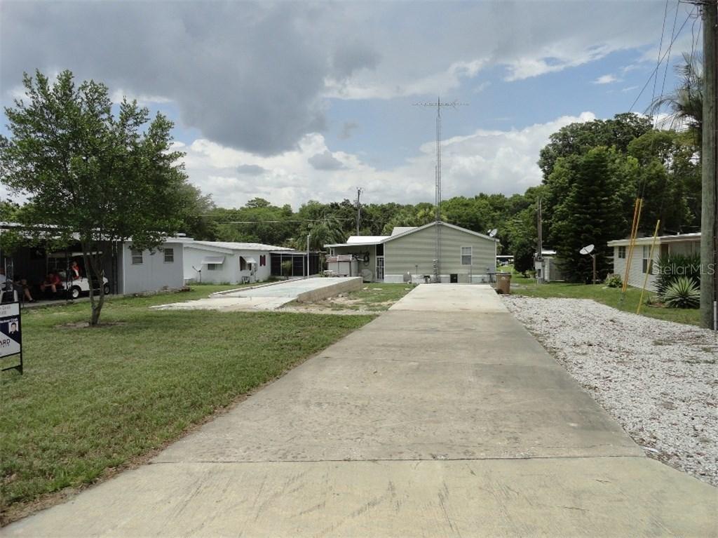 11635 Hickory Ln., Tavares, FL 32778