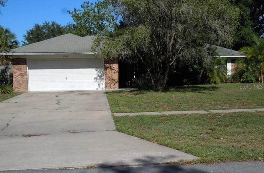 2100 Ken Ct., Mount Dora, FL 32757