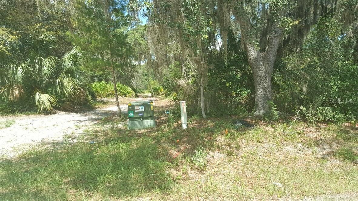 22261 Deer Park Ave., Eustis, FL 32736