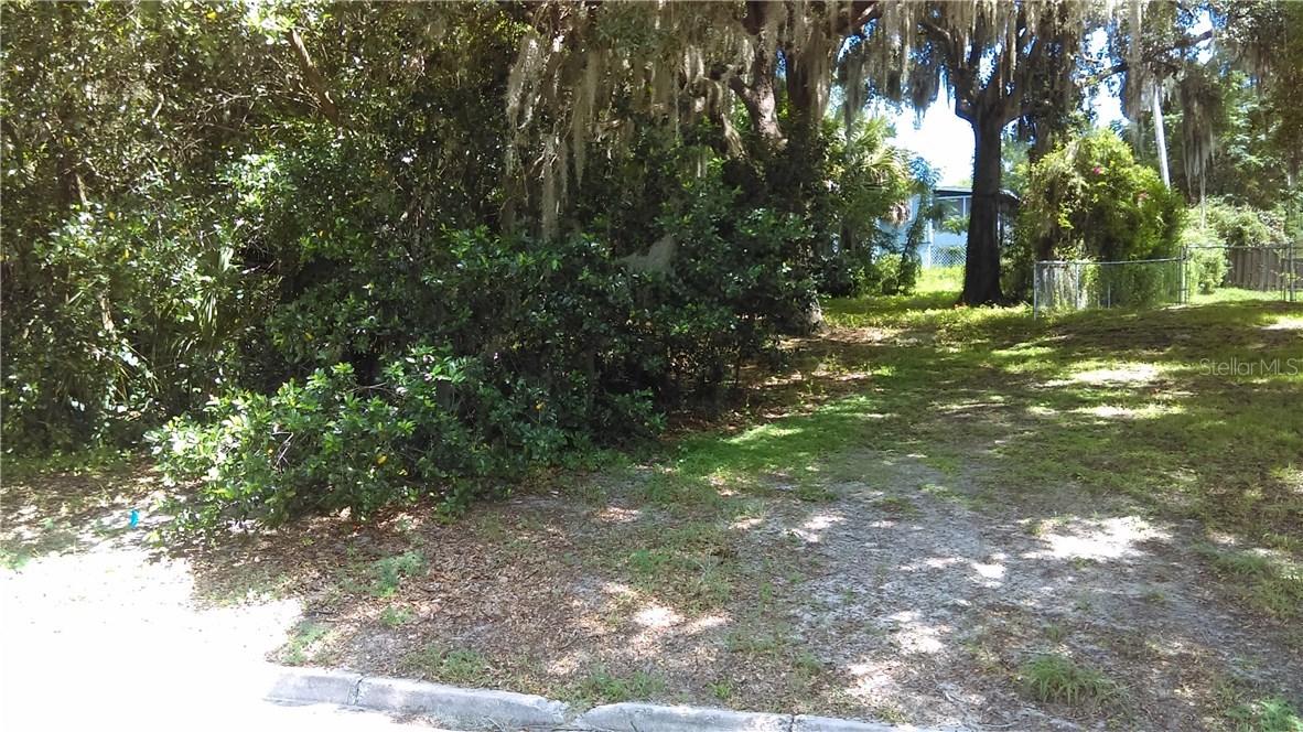 Crystal Lake Dr, Clermont, FL 34711