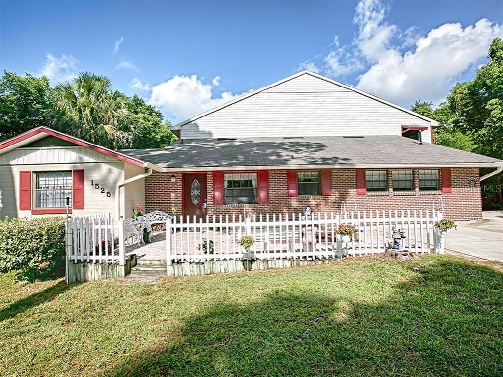 1525 Crestview Dr., Mount Dora, FL 32757