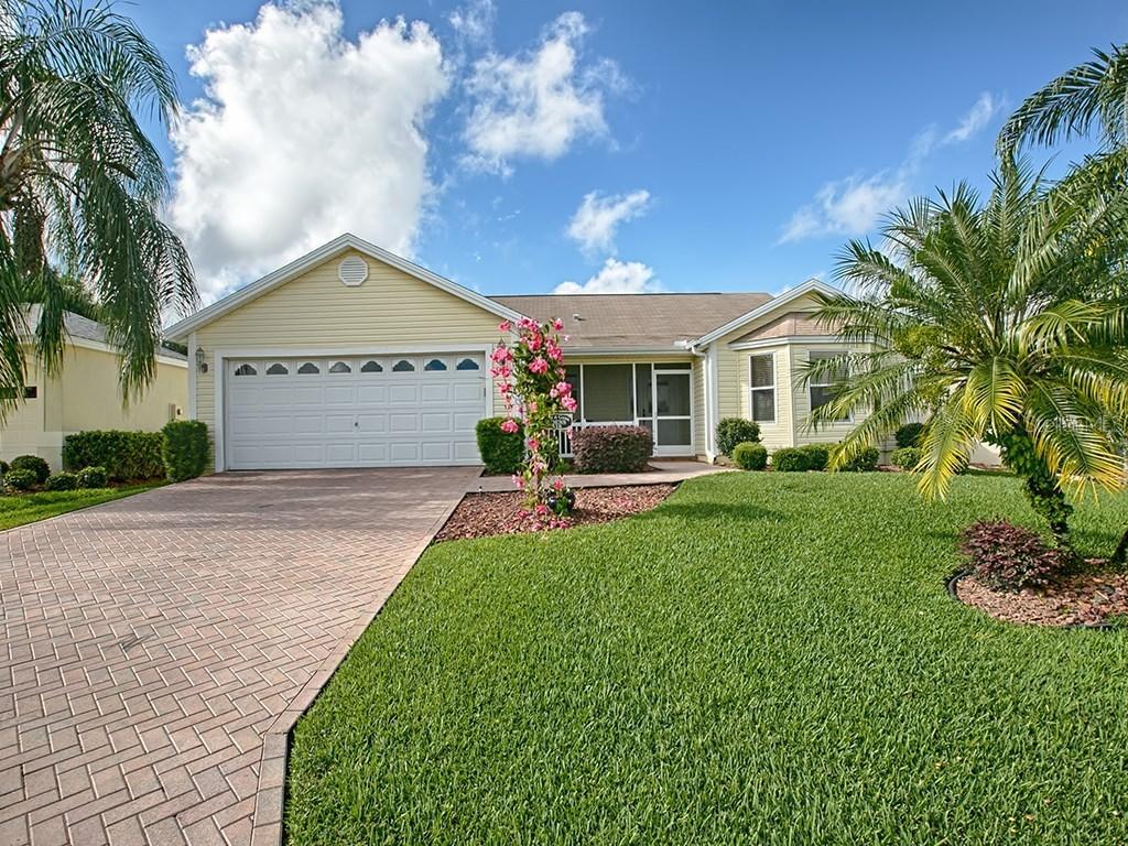518 Weston Manor Dr., The Villages, FL 32162