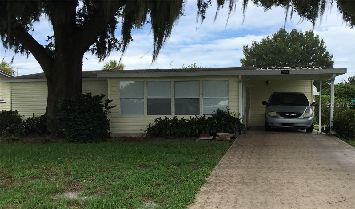 924 Hilltop Rd., Tavares, FL 32778