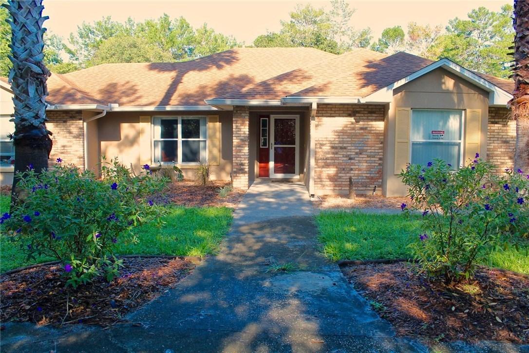 37033 Forestdel Dr., Eustis, FL 32736