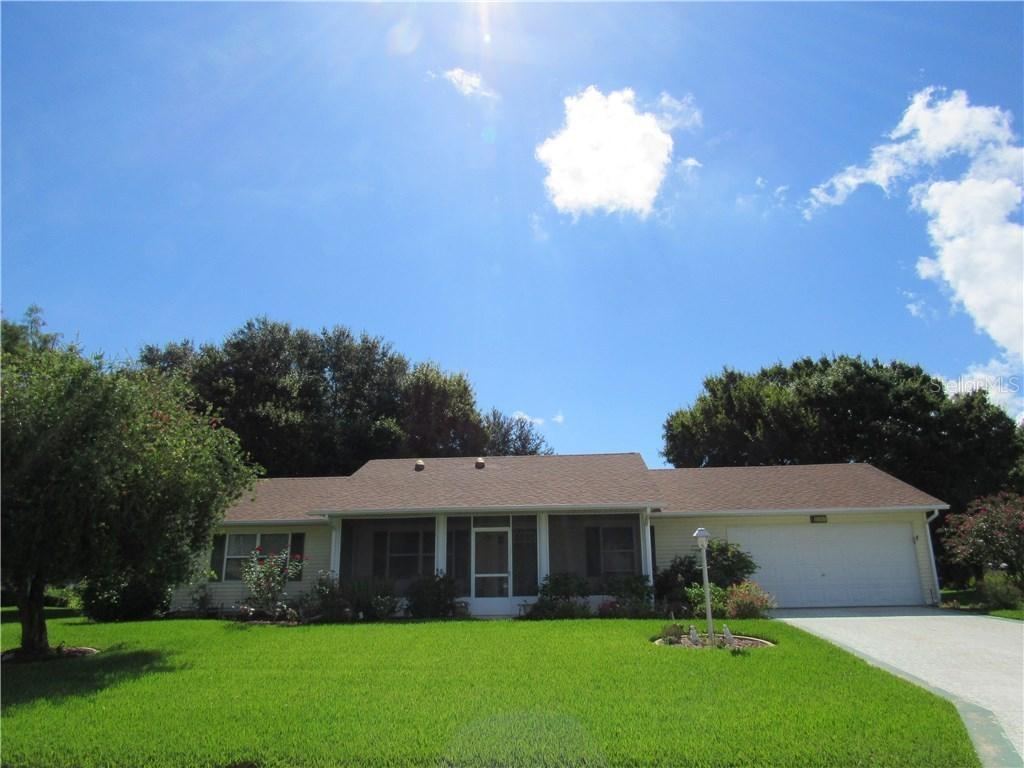27107 Racquet Cir., Leesburg, FL 34748