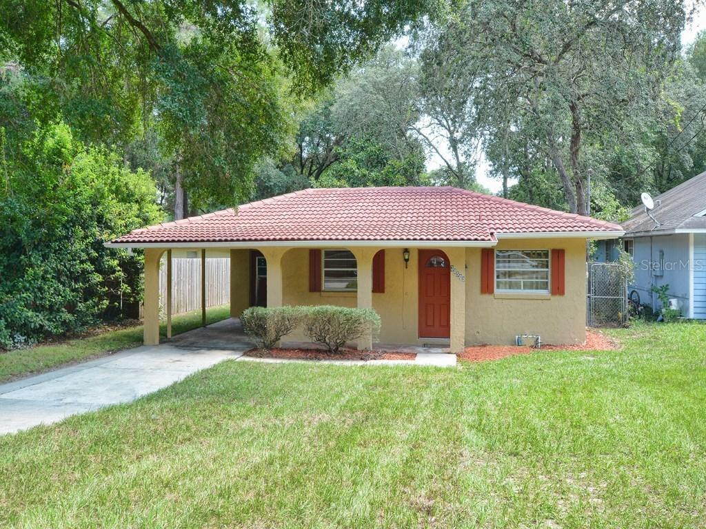 30500 Alpena St., Sorrento, FL 32776
