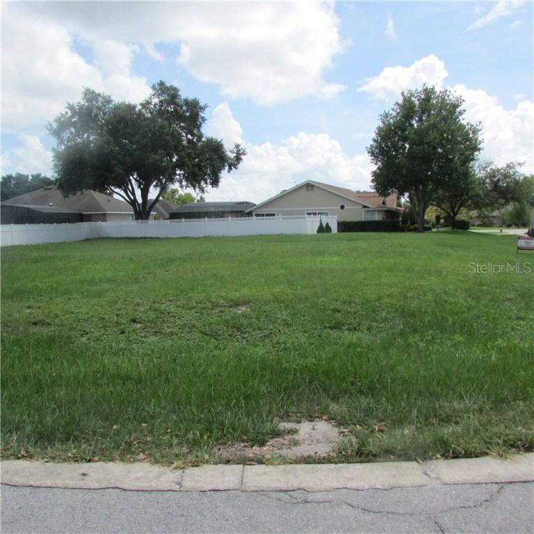 Shorewood Dr., Tavares, FL 32778