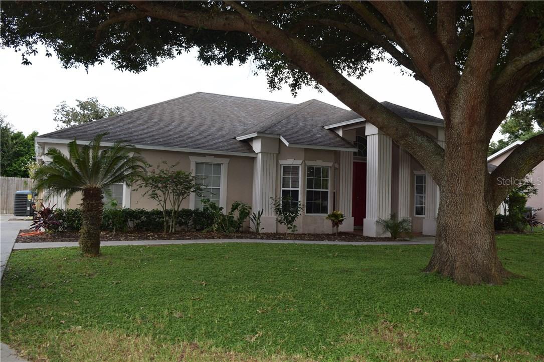 343 Lakecrest Ln. #116, Tavares, FL 32778