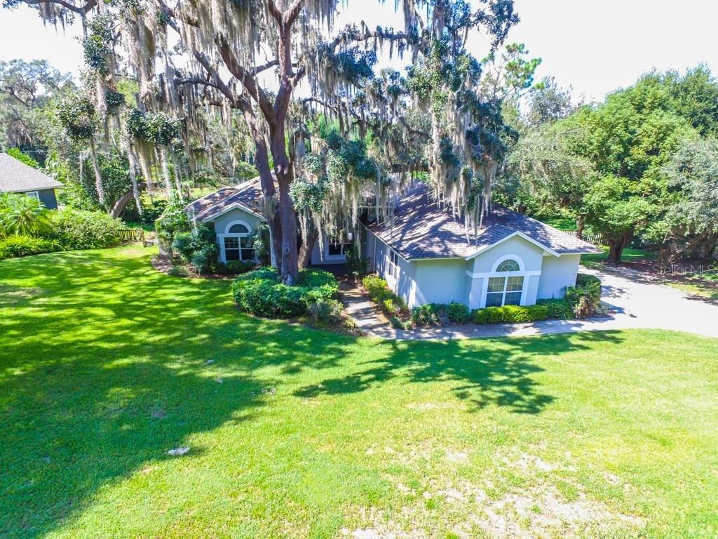 2103 Dogwood Cir., Mount Dora, FL 32757