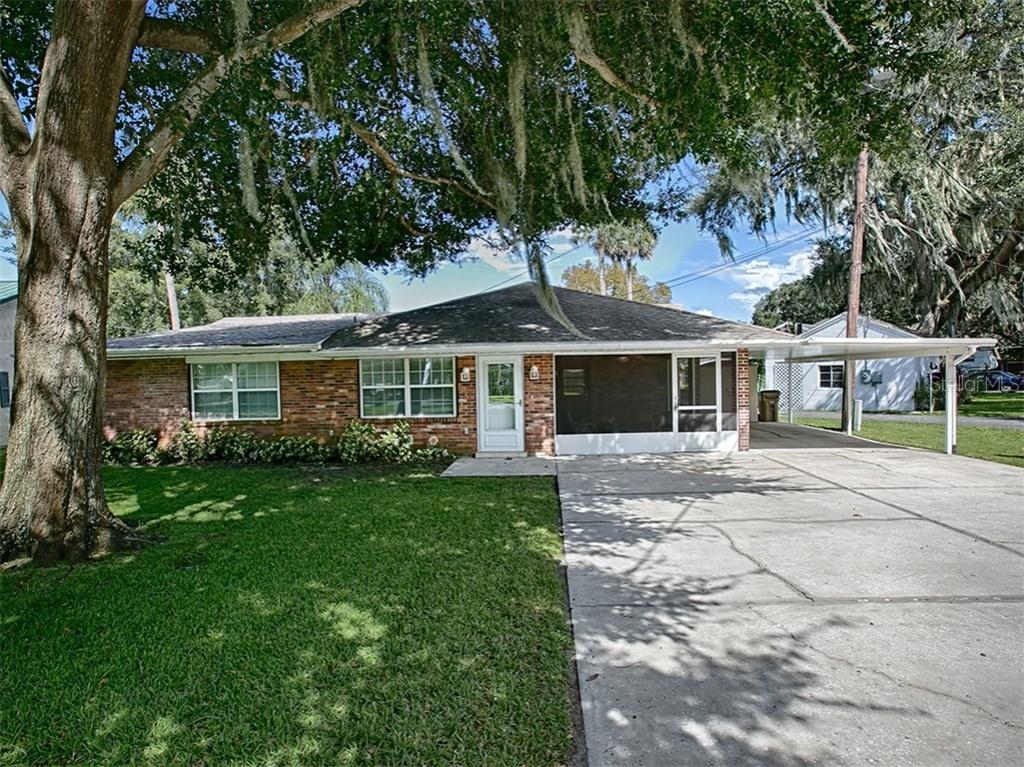 10919 Lake Harris Cir., Tavares, FL 32778