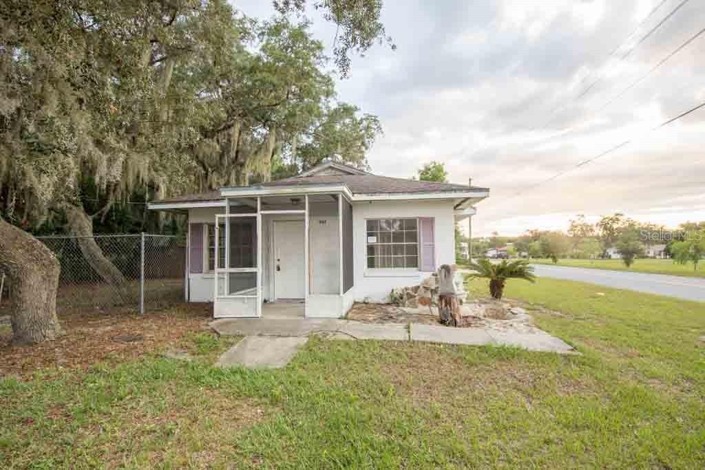 902 Morin St., Eustis, FL 32726