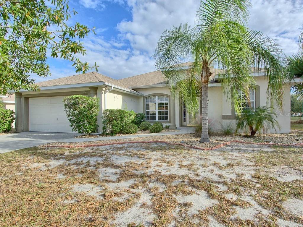 2617 E Moonlight Ln., Eustis, FL 32726