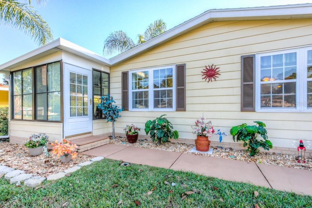 416 Mark Dr., The Villages, FL 32159